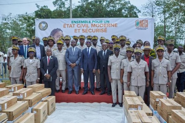 CÉRÉMONIE DE REMISE DE KITS AUX ACTEURS DE L'ETAT CIVIL DE LA RÉGION DU TONKPI